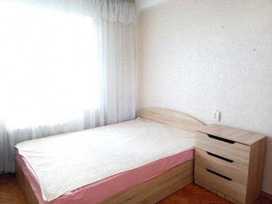 Борщагівка, двокімнатна на Леся Курбаса Киев