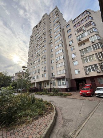 Оренда 3-х кімнатної квартири 117 м2 по вул.  Максима Кривоноса, 17 - фото 1