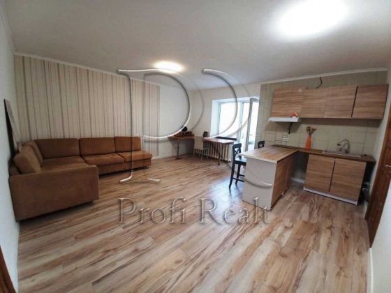 Оренда 1 кімн. квартири вул. Срібнокільська 20 / метро Осокорки Київ