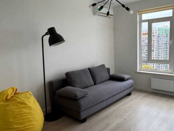 Квартира в новобудові, є генератор Київ