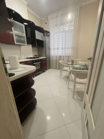 Квартира для оренди з гаражем - фото 1