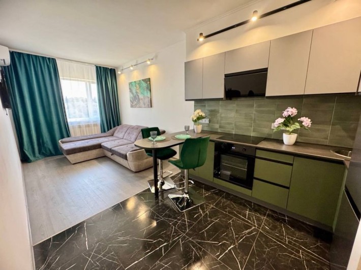 Сдается 2к студия в ЖК Пихтовый - фото 1