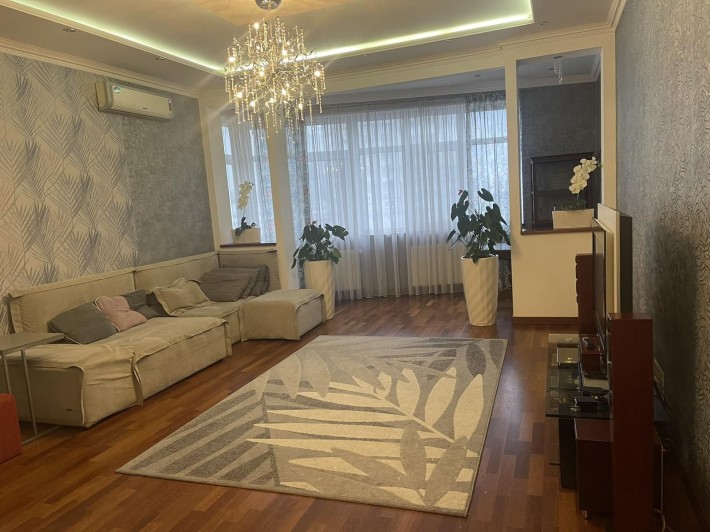 Печерськ Старонаводницька, Лесі Українки бульвар, Панаса Мирного, - фото 1