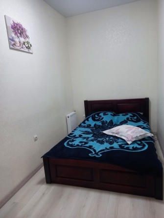 Срочно сдам 3-х комнатную квартиру,ул. Грушевского 39/1 в ЖК  Уютный. - фото 1