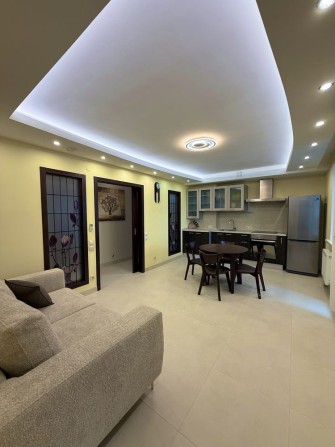 Аренда 3к квартиры 75м2 в ЖК Созидатель, Первая сдача! - фото 1