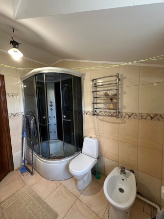 Оренда квартири вул Рахівська біс Зеленої є місце для авто - фото 1