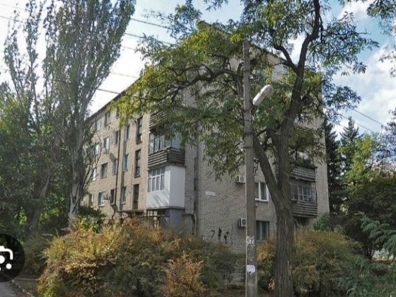 Сдам 2х комнатную квартиру.3этаж всё рядом.на длительный срок ж 5этажн Запорожье