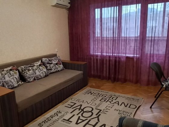 Сдам 1 комнатную квартиру на Коммунаре