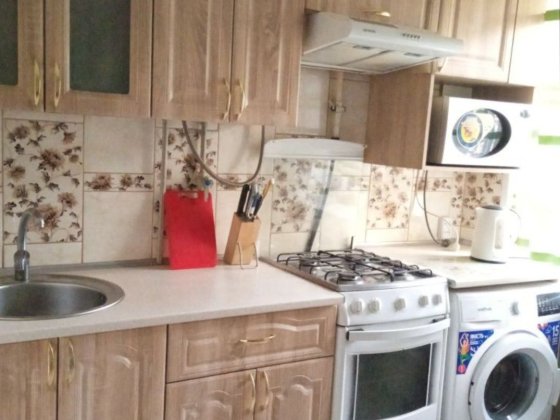 Сдам 2х комнатную квартиру: Б.Центральный, 1 этаж