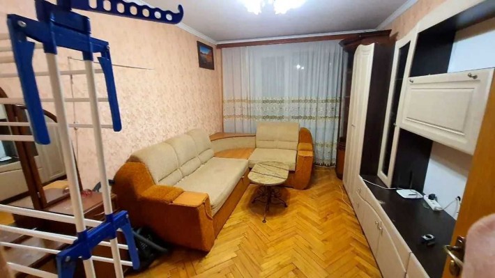 Оренда просторої 2 кімнатної квартири по вул.  Свободи, 45 - фото 1