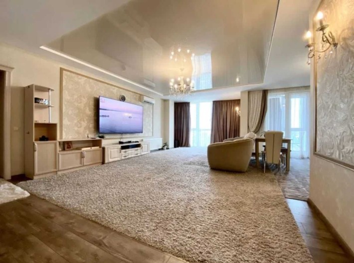 Сдается 3-х комн. квартира 119 кв.м в центре, новостройка на Гагарина - фото 1