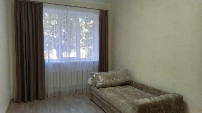 Сдам на длительный срок 3х комнатную в центре - фото 1