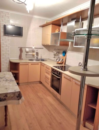 Сдам Фонтан Педагогическая/ Клубничный пер Фонтан 2х комнатную квартир - фото 1