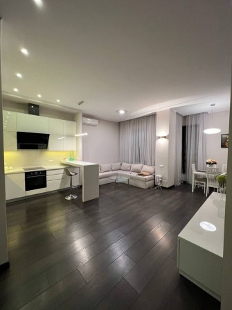 Аренда 3к.кВ. Центр пер Банный 1, Дом на набережной, Новострой - фото 1