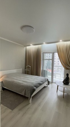 СДАМ квартиру с евроремонтом, ЖК море - фото 1