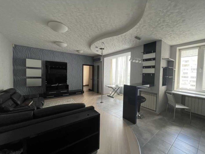 Сдам 2 к.кв. в новострое метро Спортивная или Гагарина - фото 1