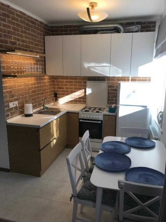 Довженко /  Р. Кармена  Сдам 2- х комн.квартиру - фото 1