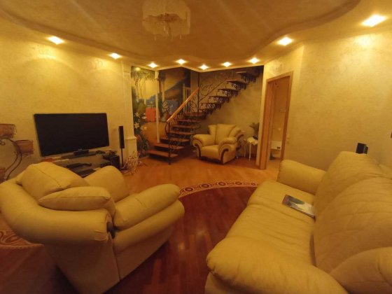 Реальная Сдам 3к шикарную двухэтажную квартиру на Салтовке Харьков