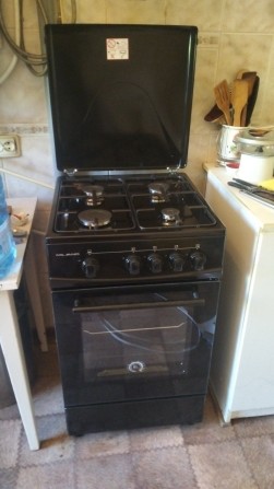 Сдам 2 х комнатную квартиру  в центре по улице  Мариупольской - фото 1