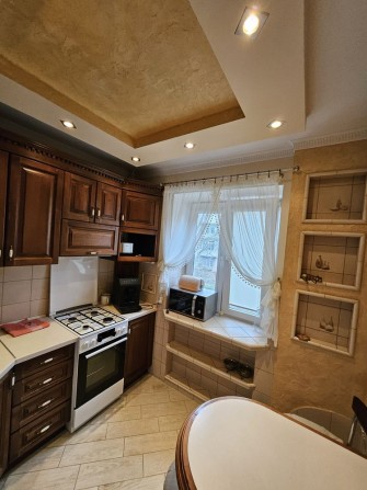 Квартира в довгострокову оренду,Франківський район. - фото 1