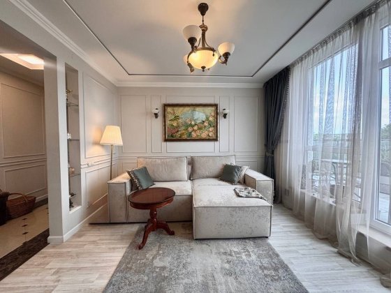 Оренда 2-кімнатної квартири з вітальнею та терасою 17 кв вул. Пасічна Львів