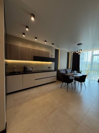 Аренда 26 Жемчужина Аркадия Двухкомнатная Первая сдача - фото 1