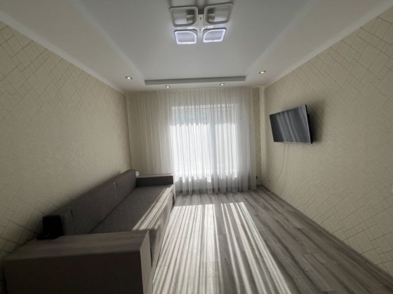 Оренда хорошоі квартири в новобудові. Винницкие Хутора