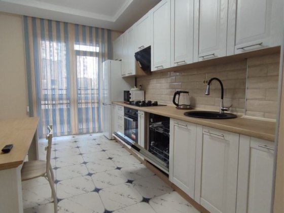 Оренда чудової квартири в новобудові Червоної Калини Львов