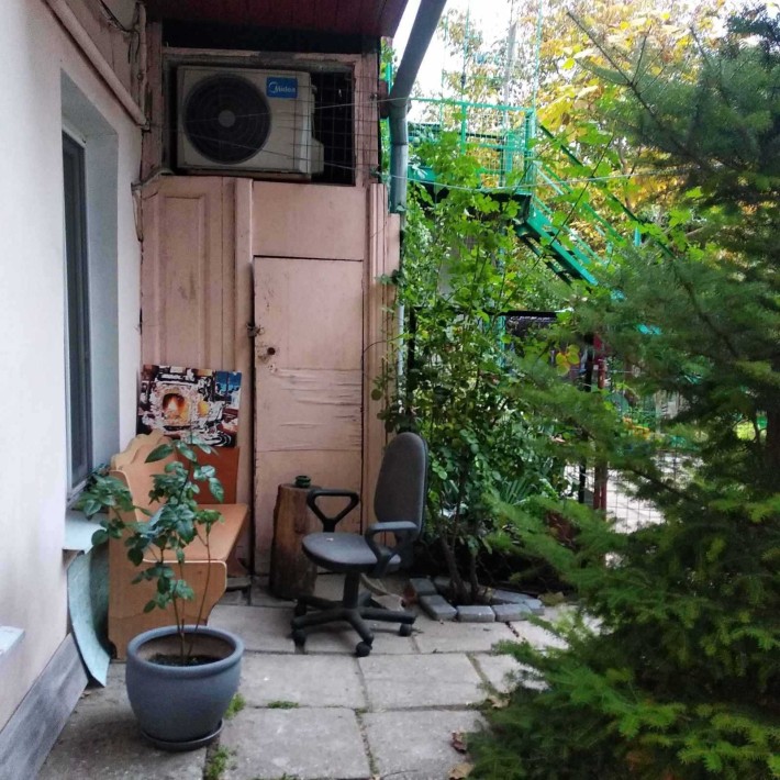 СДАМ  1-ком. ул. Екатериненская/ Базарная  со своим  двориком - фото 1