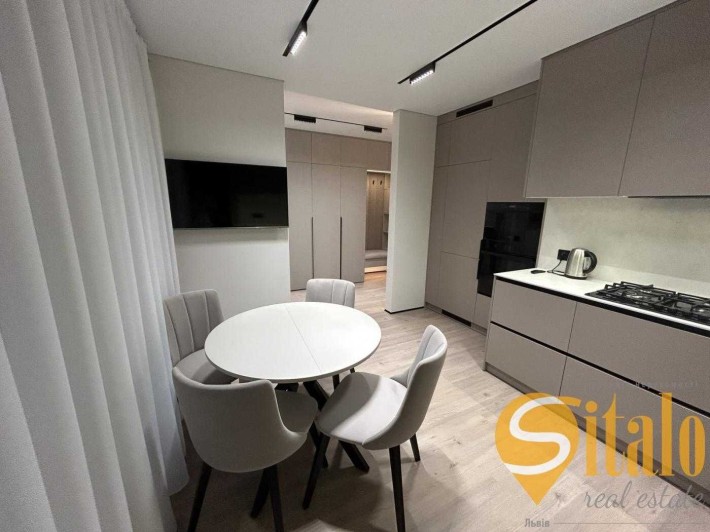 Оренда 1 кімнатної квартири з терасою, вулиця Стрийська 45 - фото 1