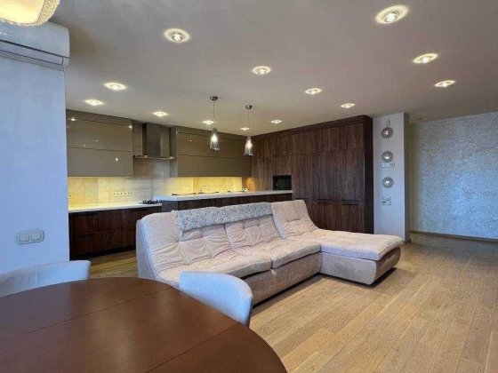 Оренда 3-кімнатної квартири  у ЖК «Веселка» (Залізнична – Шевченка) Львів