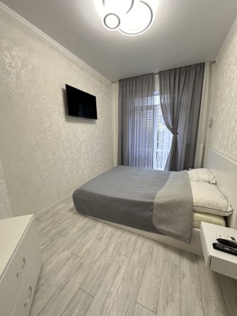 Каманина Фонтан  1 ком АГВ Низкий Этаж Евроремонт - фото 1