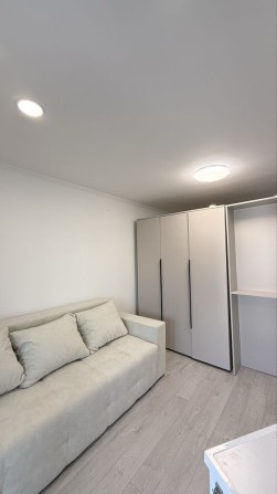 Оренда 1-кімнатної квартири з балконом лоджією - фото 1