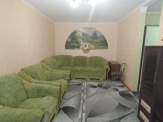 Сдаю уютную 3 к/к пр.Корабелов/в Корабельном р-не,первый этаж Николаев