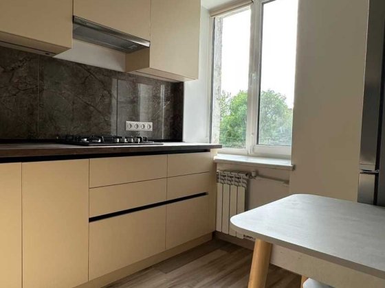 Сдам 2х комн кварт Сегедская 4 ст. Б. Фонтана Юредическая Академия Одесса