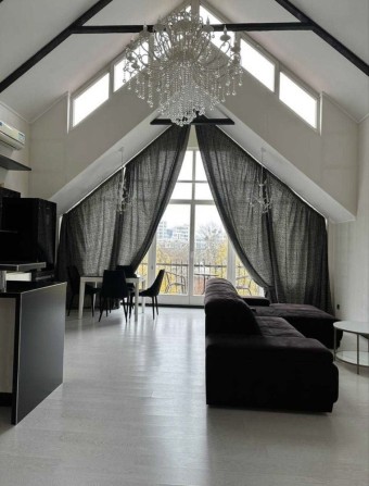 Сдам двухуровневую квартиру Центр Научная ЖК Садовая горка - фото 1