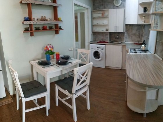 Однокімнатна квартира біля Бомбосховища на вуд.Троїцька Одесса