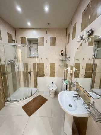 Сдам 2х комн квартиру в самом центре Харькова м. Ярослава Мудрого - фото 1