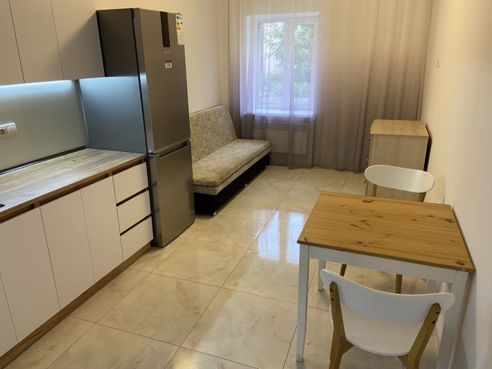 Сдам смарт квартиру со своим двором на Б. Хмельницкого! - фото 1