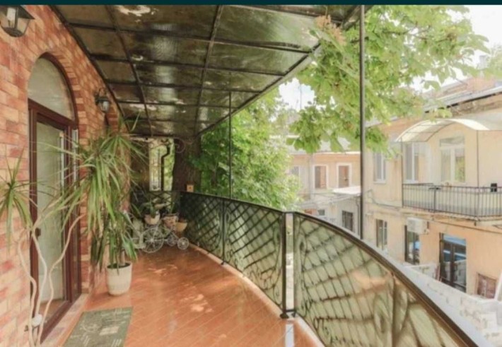 Проживание/бизнес! Бунина/Дерибасовская.7 спален.Свой вход.ГЕНЕРАТОР!. - фото 1