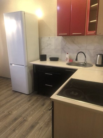 СРОЧНО Новострой кухня студия и спальня Марсельская Острова ЖИВОТНЫМИ - фото 1