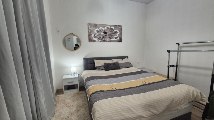 Сдам 1 Ком квартиру Ул Новосельского Новый рынок  Новый Ремонт - фото 1