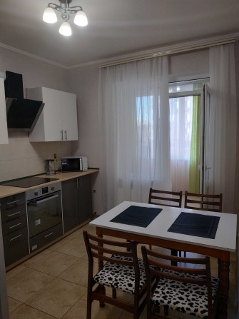 Сдам 1-комн.кв-ру, просп. Небесной сотни, район Радужного. Евроремонт - фото 1