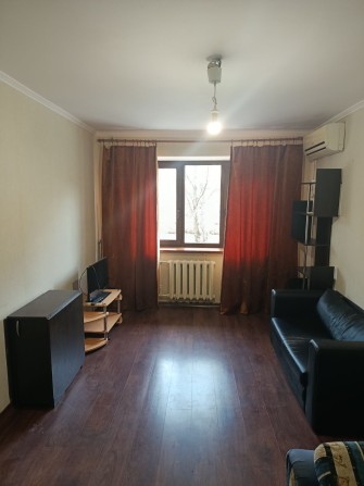 Здам 1 к. квартиру на 2 поверсі за адресою проспект  Науки 41/43 - фото 1