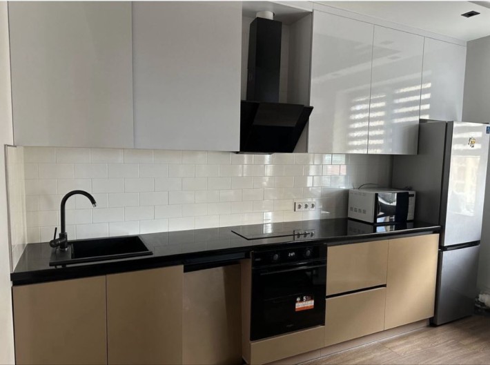 Сдам квартиру на таирова в новом доме с балконом - фото 1