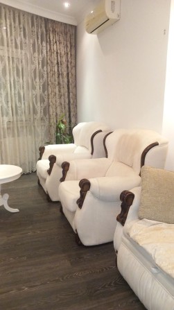 Сдам долгосрочно в аренду 2-х комнатную квартиру в Жемчужине-1 - фото 1