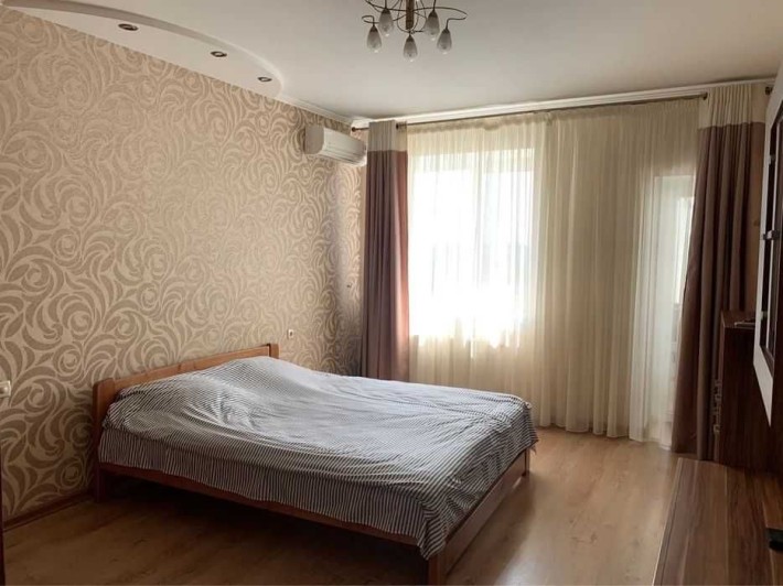 СДАМ ОТЛИЧНУЮ 2 комнатную квартиру  10 минут до ЦЕНТРА кв СВОБОДНА! - фото 1