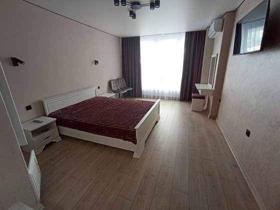 Оренда 1 к.кв. від власника ,Паркова Алея Угорники