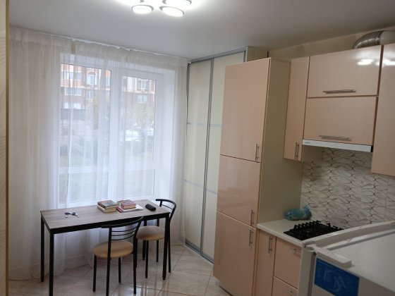 Здається 1-кімнатна квартира після ремонту, 1 поверх,  Софіївська Борщ Софіївська Борщагівка