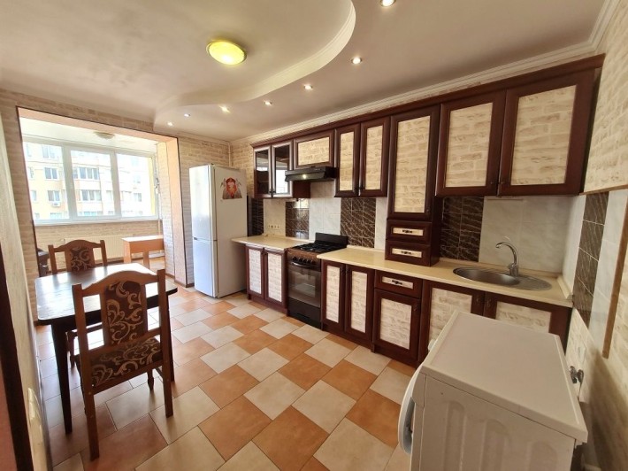 Оренда 2к квартири 68 м2 в ЖК Софія. Центр.алея, вул. Миру 36 - фото 1